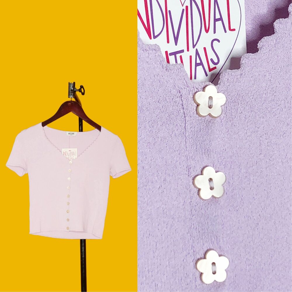 Y2K MOSCHINO JEANS Cropped Lilac Lettuce Neckline Blouse W/Floral Buttons. XS